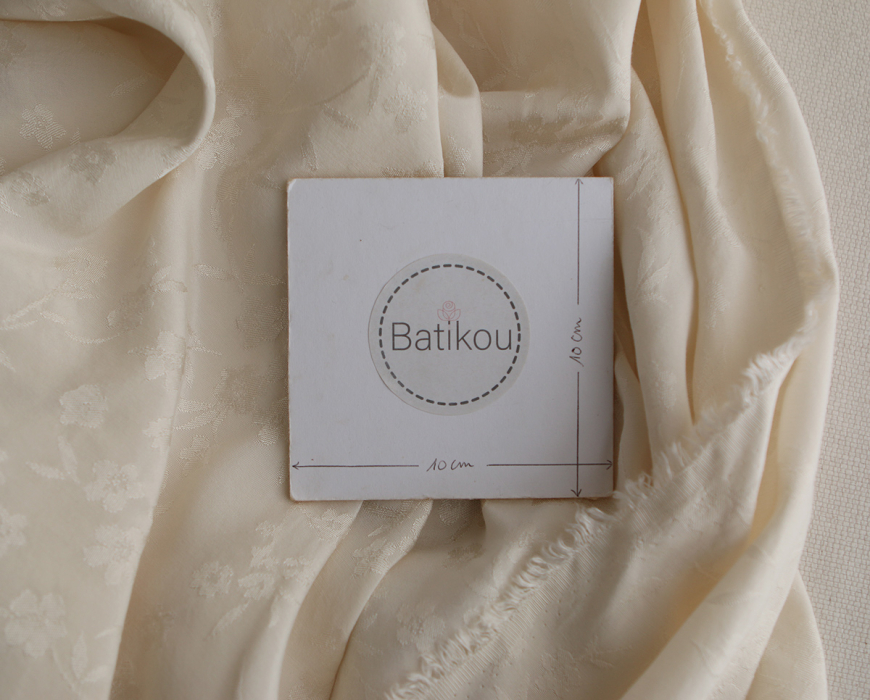 Jasmine - Viscose tissage jacquard fleuri écru