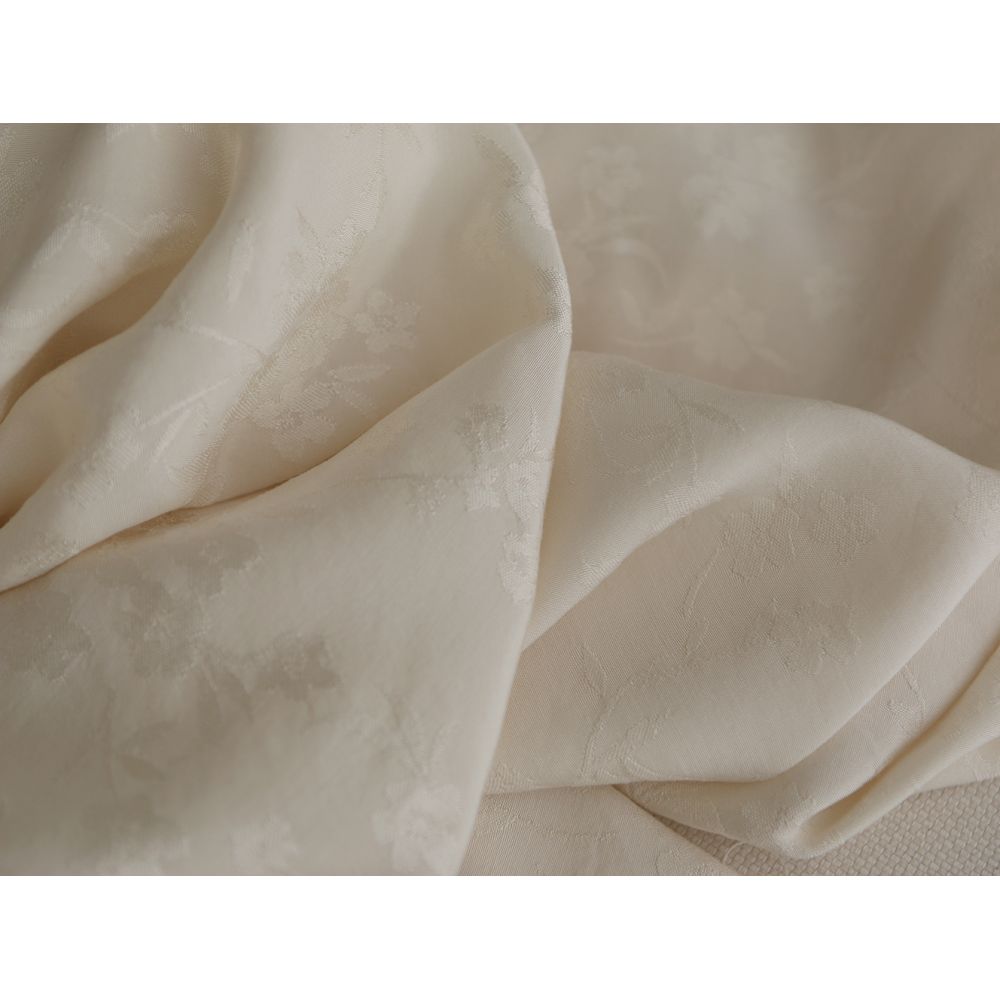 Jasmine - Viscose tissage jacquard fleuri écru