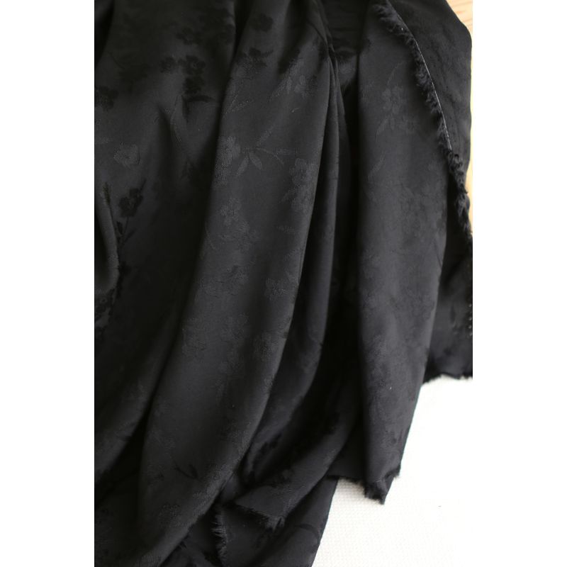 Jasmine - Viscose tissage jacquard fleuri noir