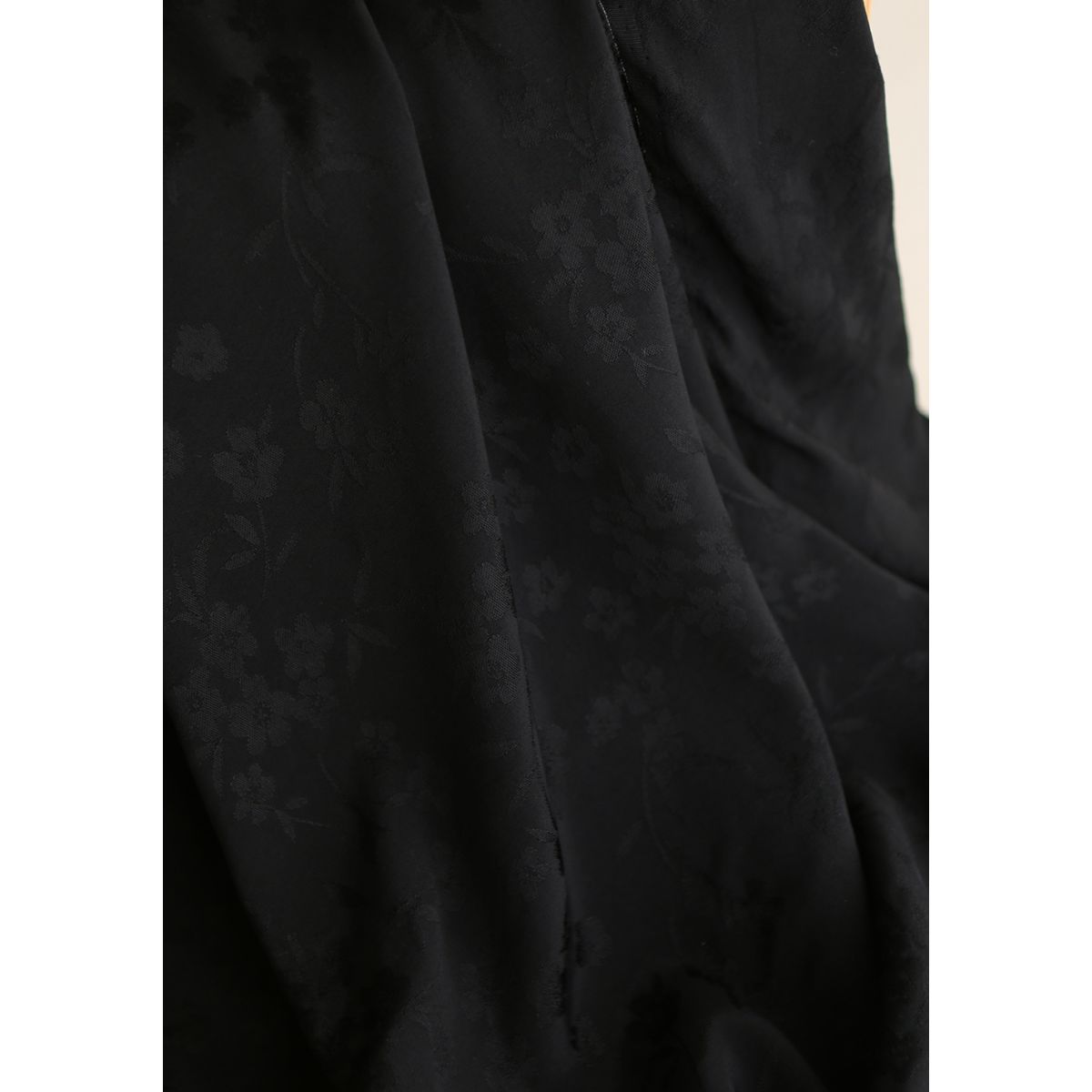 Jasmine - Viscose tissage jacquard fleuri noir Jasmine - Viscose tissage jacquard fleuri noir