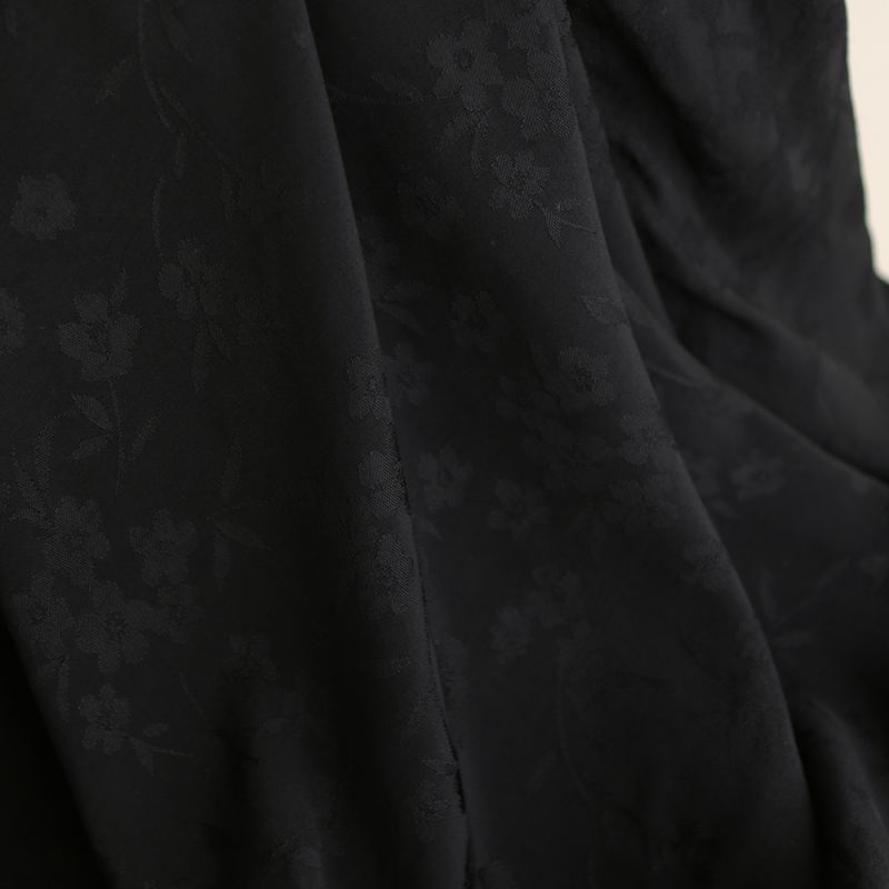 Jasmine - Viscose tissage jacquard fleuri noir