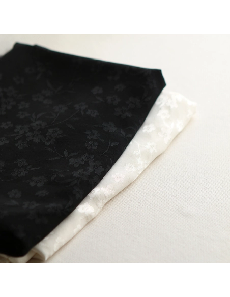 Jasmine - Viscose tissage jacquard fleuri noir
