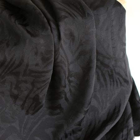Janelle - Viscose tissage jacquard zèbre noir Janelle - Viscose tissage jacquard zèbre noir