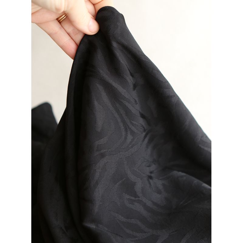 Janelle - Viscose tissage jacquard zèbre noir