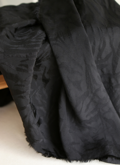 Janelle - Viscose tissage jacquard zèbre noir