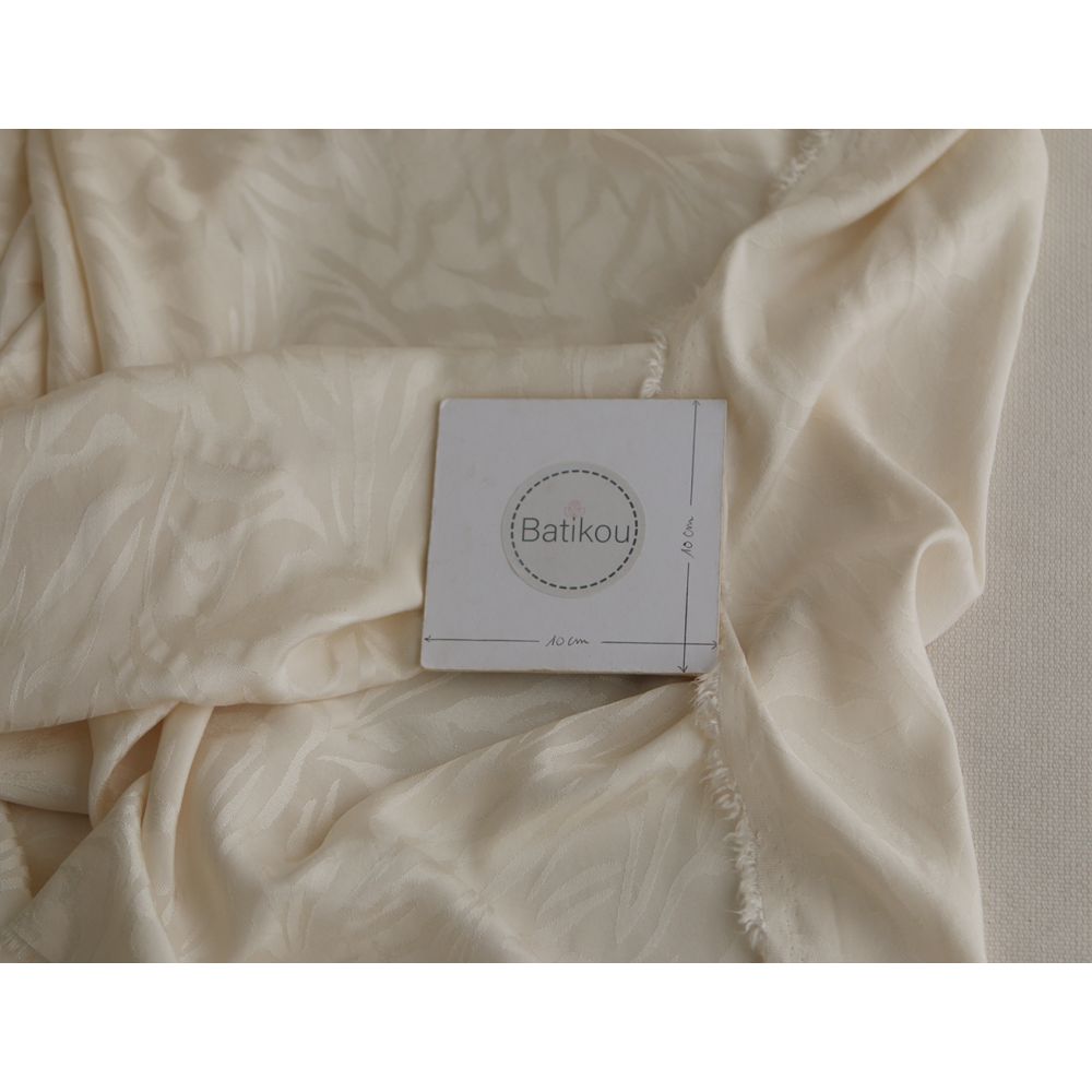 Janelle - Viscose tissage jacquard zèbre écru