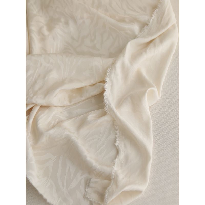 Janelle - Viscose tissage jacquard zèbre écru