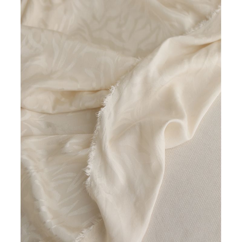 Janelle - Viscose tissage jacquard zèbre écru