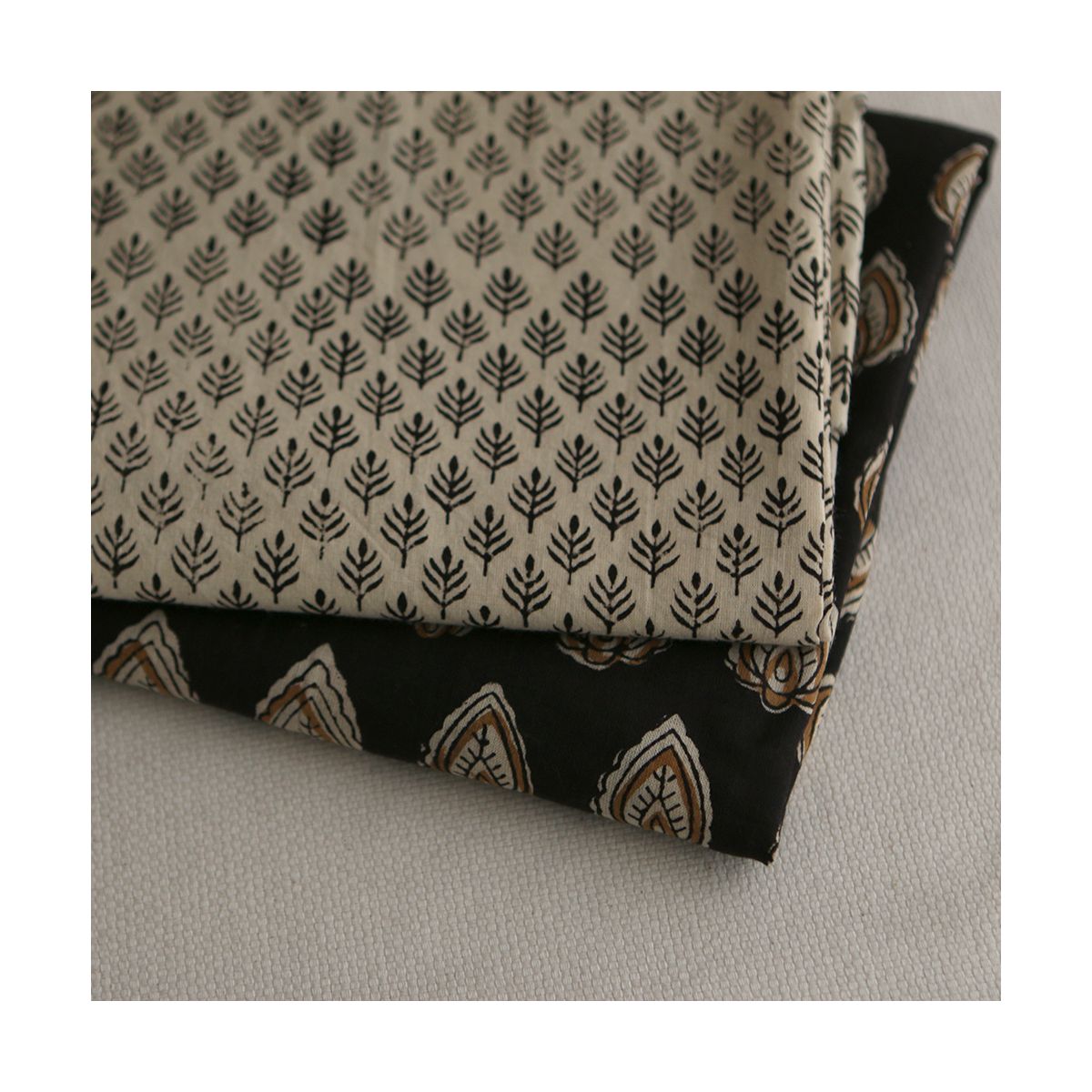 Kamala B - Tissu indien coton hand block traditionnel Kamala B - Tissu indien coton hand block traditionnel