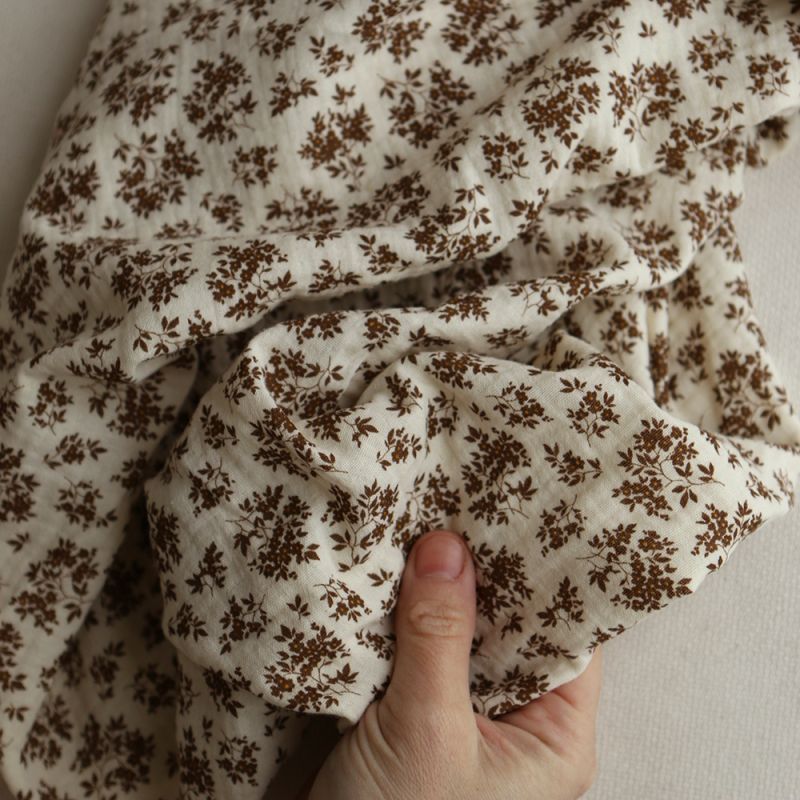 Soumeya - Double gaze coton BIO motif exclusif fond écru chocolat