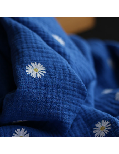 Daisy - Double gaze coton BIO motif exclusif fond bleu cobalt