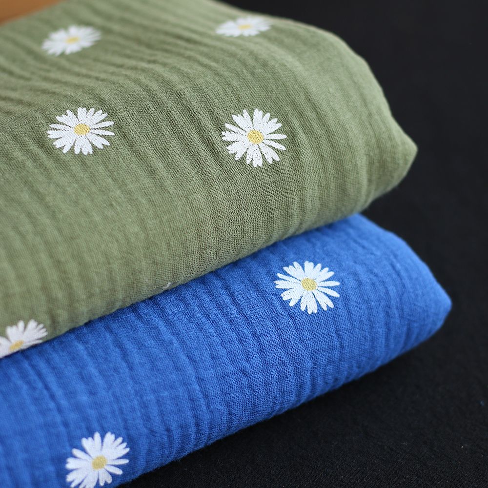 Daisy - Double gaze coton BIO motif exclusif fond bleu cobalt