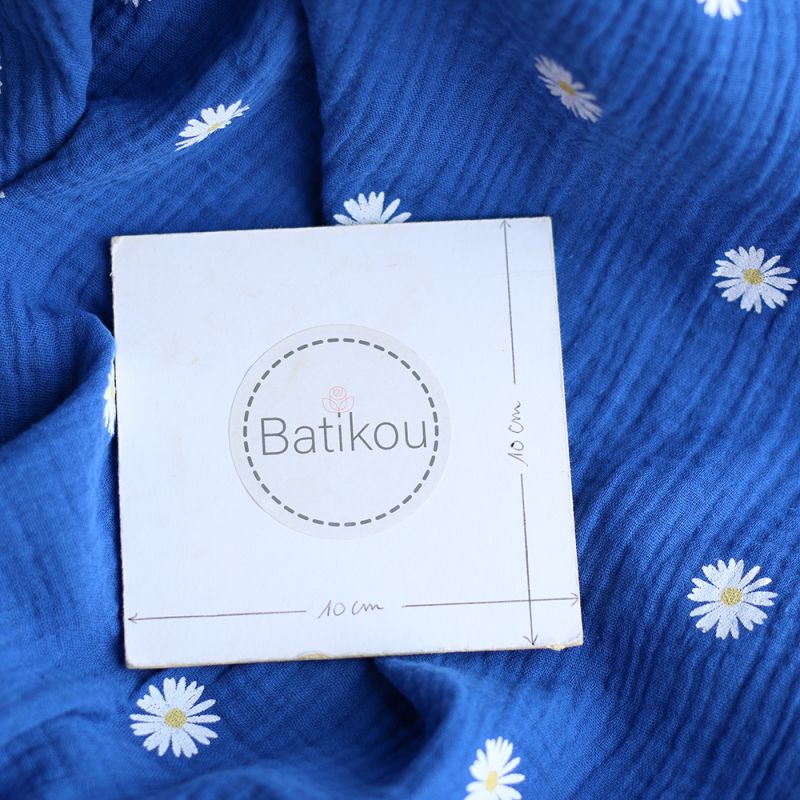 Daisy - Double gaze coton BIO motif exclusif fond bleu cobalt