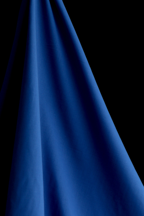 Voile de coton organique uni coloris bleu cobalt