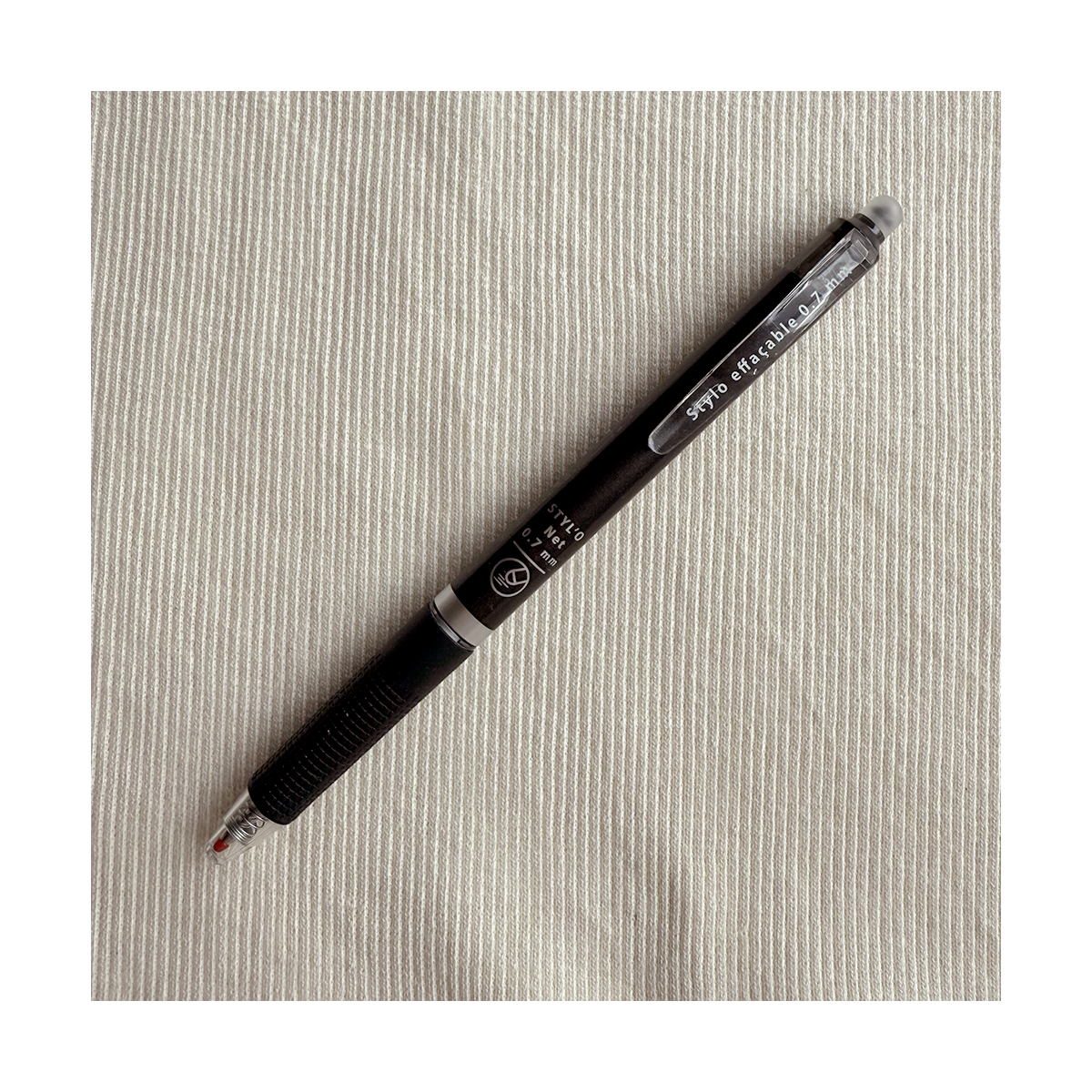 Stylo à friction effaçable à la chaleur 7mm Noir Stylo à friction effaçable à la chaleur 7mm Noir