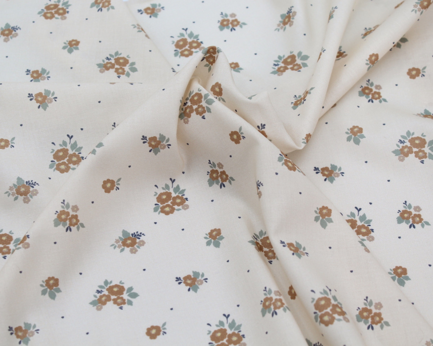 Batiste de coton BIO imprimé exclusif Rozen camel / SILKYNE