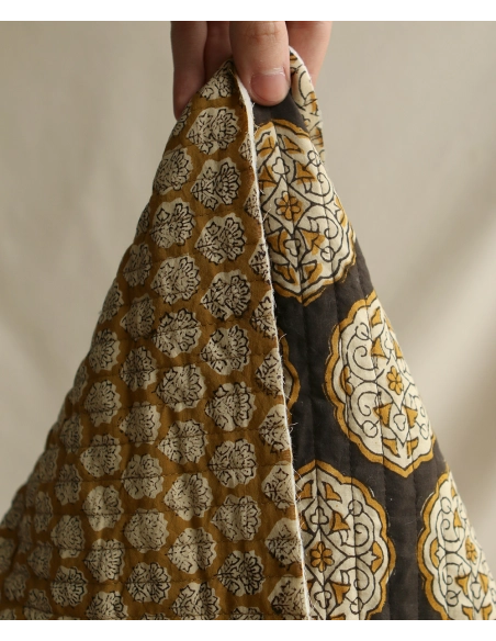 Rani & Pallavi - Tissu indien matelassé double face coton hand block teal largeur 100cm