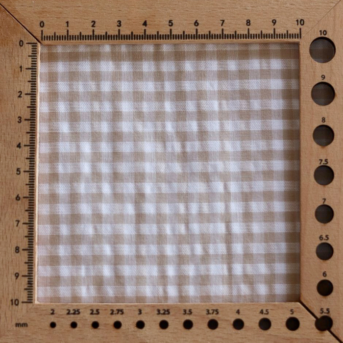 Seersucker / Coton gaufré vichy blanc et sable