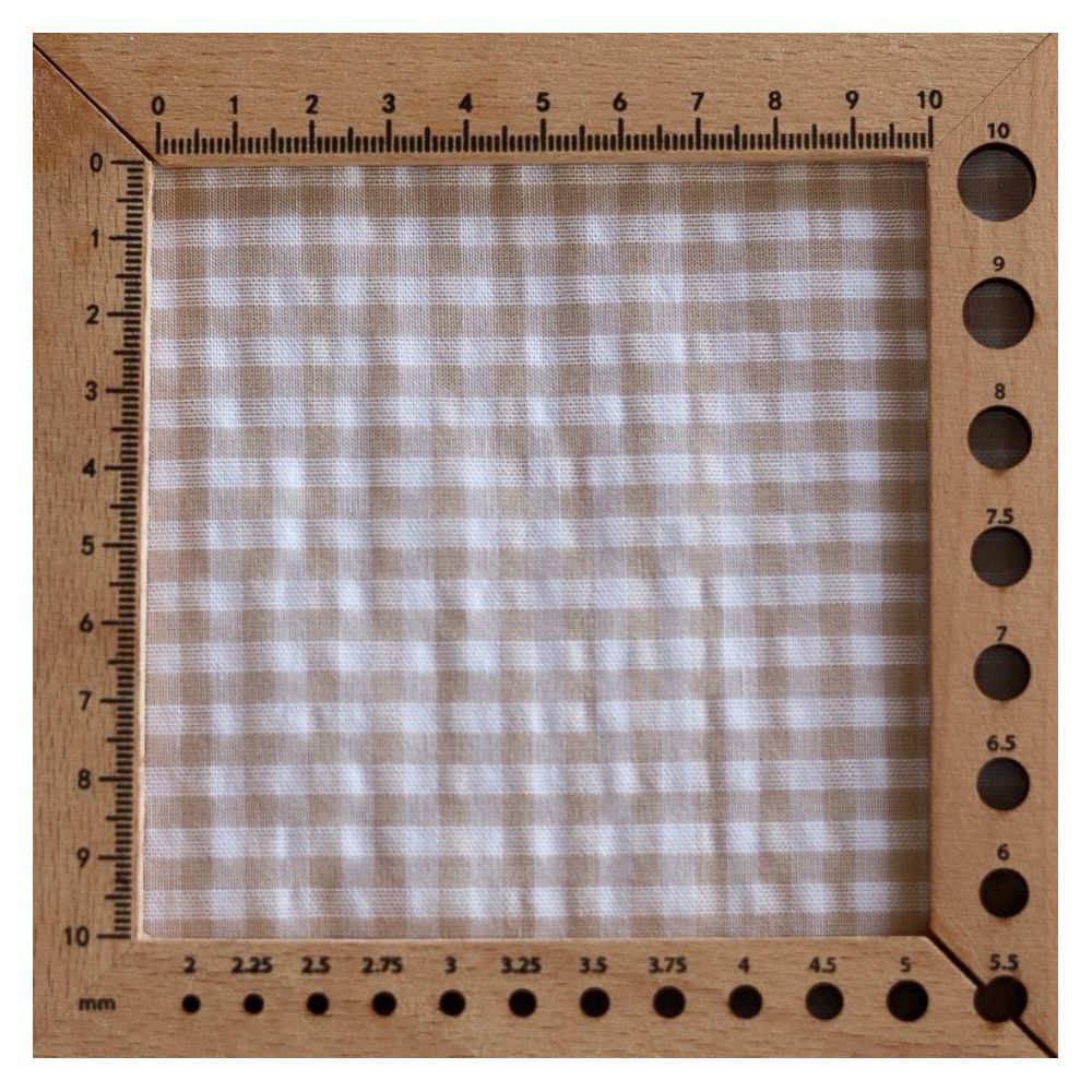 Seersucker / Coton gaufré vichy blanc et sable