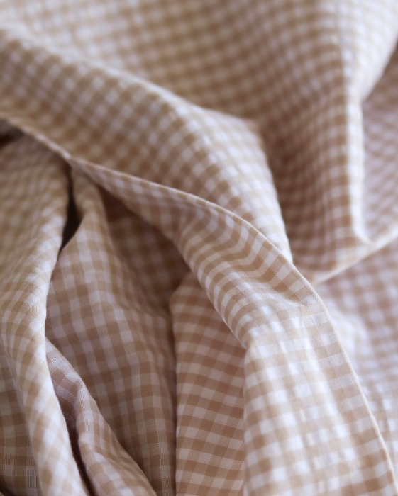 Seersucker / Coton gaufré vichy blanc et sable