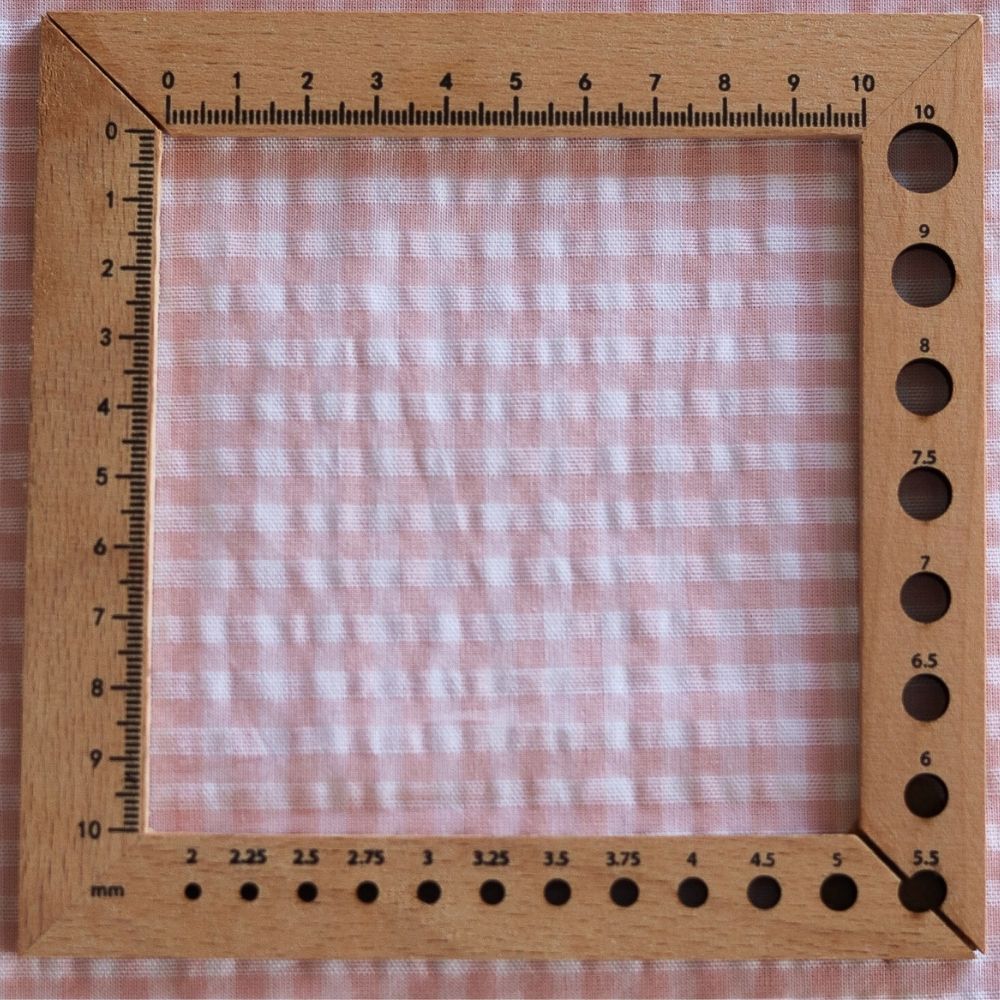 Seersucker / Coton gaufré vichy blanc et rose nude