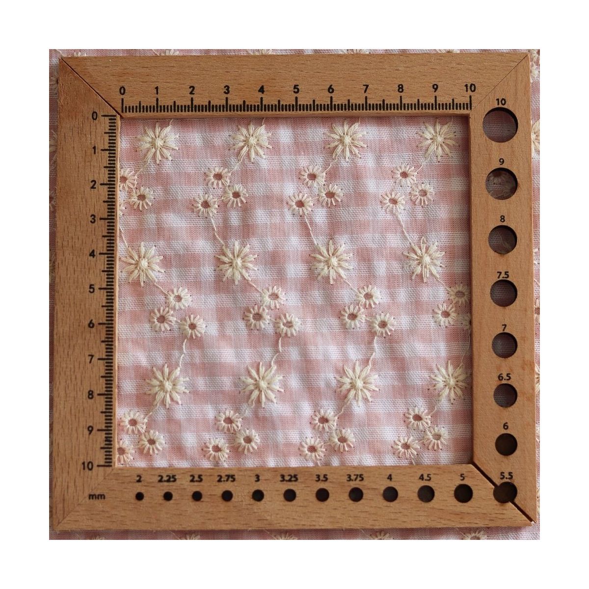 copy of Seersucker / Coton gaufré vichy blanc et sable broderie