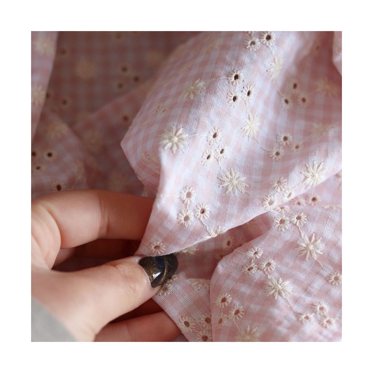 copy of Seersucker / Coton gaufré vichy blanc et sable broderie