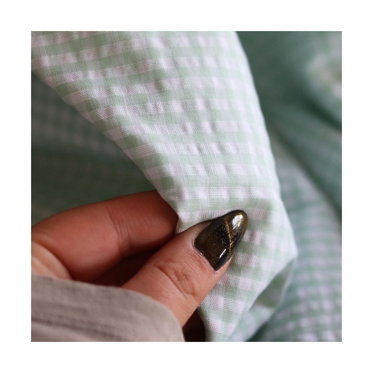 Seersucker / Coton gaufré vichy blanc et vert d'eau