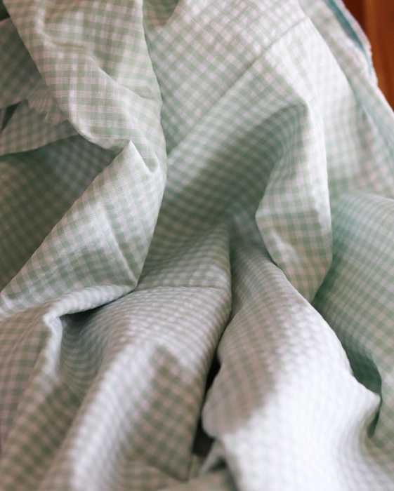 Seersucker / Coton gaufré vichy blanc et vert d'eau
