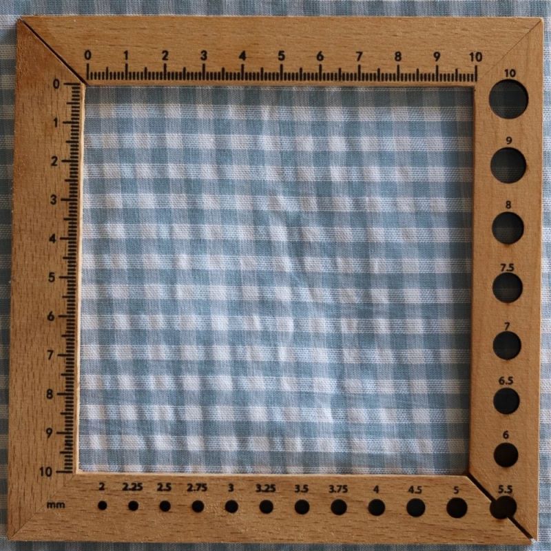 Seersucker / Coton gaufré vichy blanc et bleu ciel