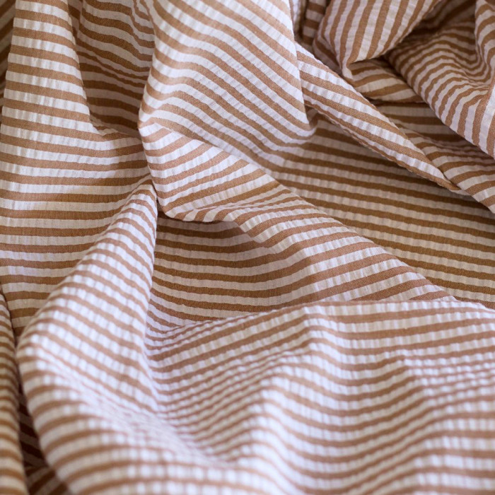 Seersucker / Coton mélangé gaufré rayures camel clair