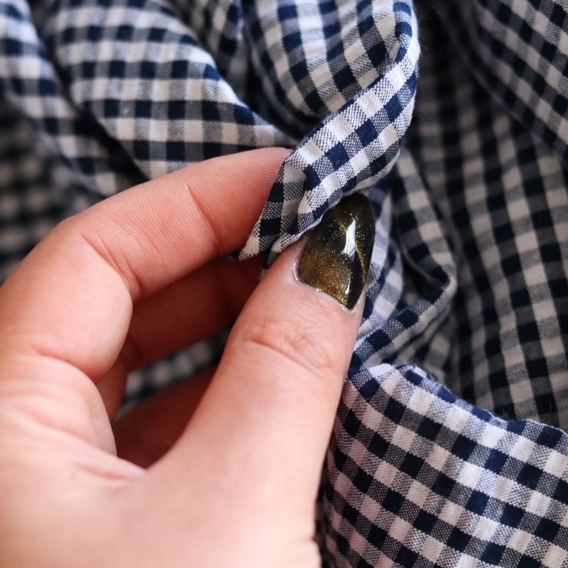 Seersucker / Coton mélangé gaufré vichy blanc et bleu marine