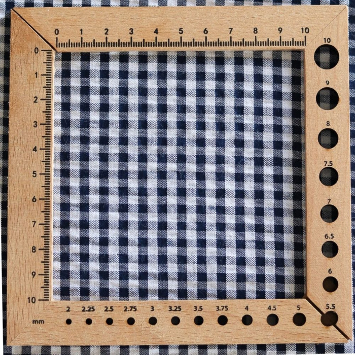 Seersucker / Coton mélangé gaufré vichy blanc et bleu marine