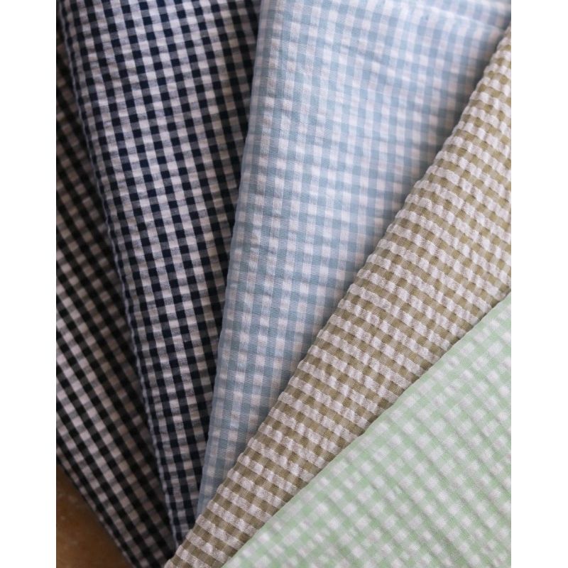 Seersucker / Coton mélangé gaufré vichy blanc et bleu marine