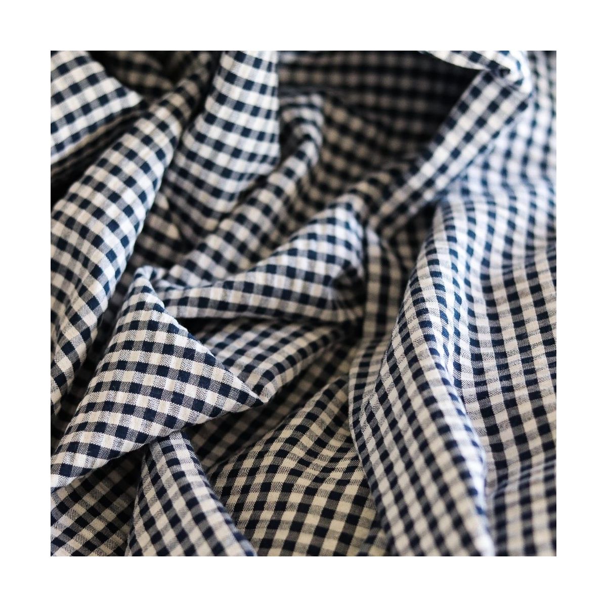 Seersucker / Coton mélangé gaufré vichy blanc et noir Seersucker / Coton mélangé gaufré vichy blanc et noir