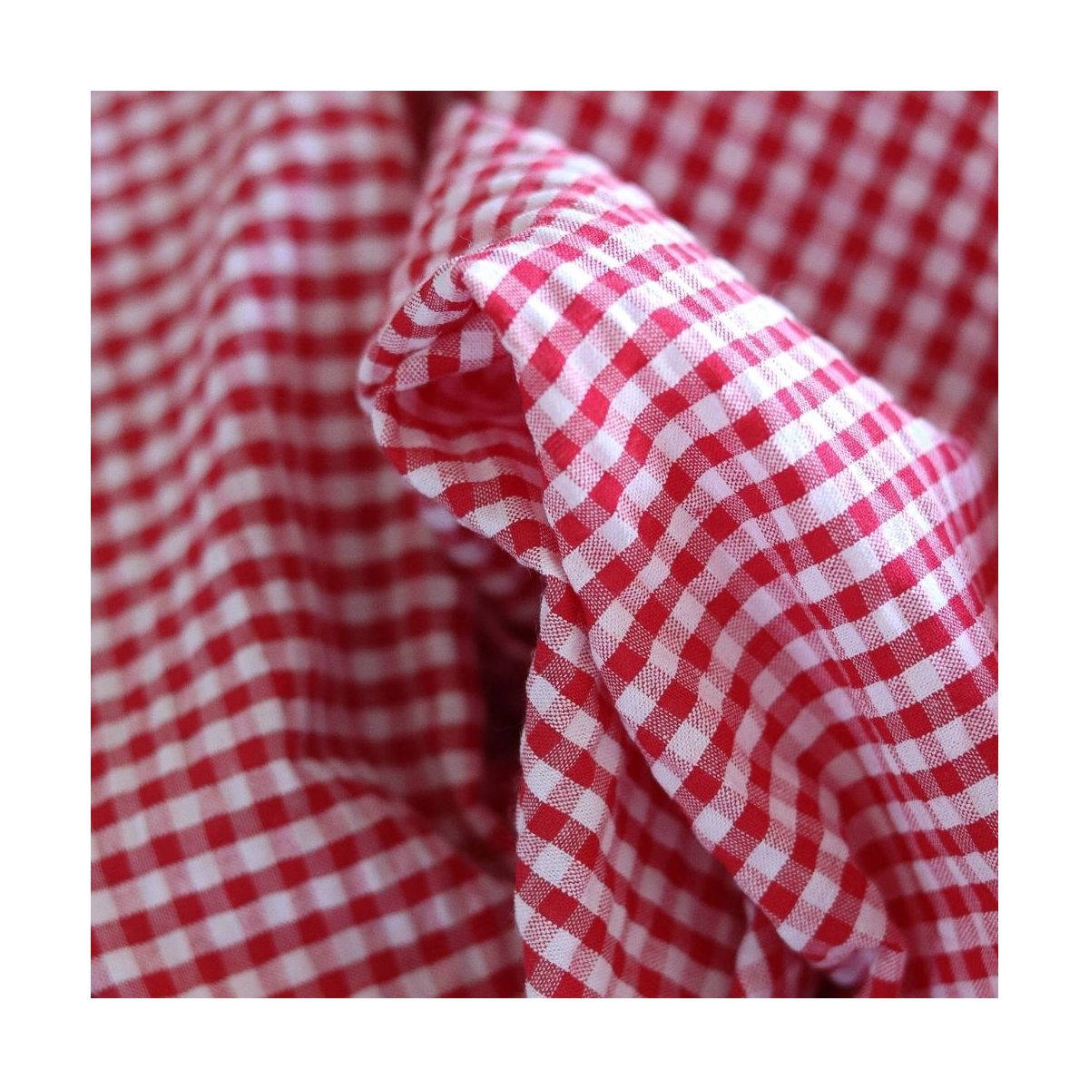 Seersucker / Coton mélangé gaufré vichy blanc et rouge Seersucker / Coton mélangé gaufré vichy blanc et rouge