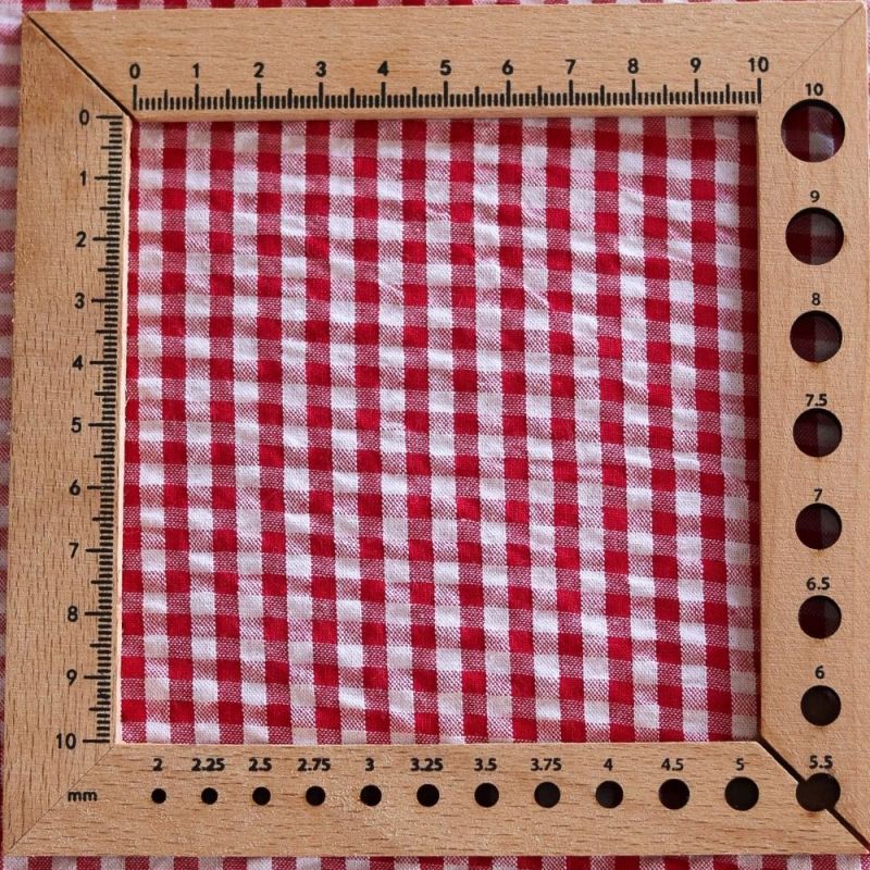 Seersucker / Coton mélangé gaufré vichy blanc et rouge