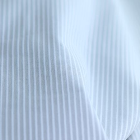 Coton gaufré mélangé à rayures blanc et gris perle Coton gaufré mélangé à rayures blanc et gris perle