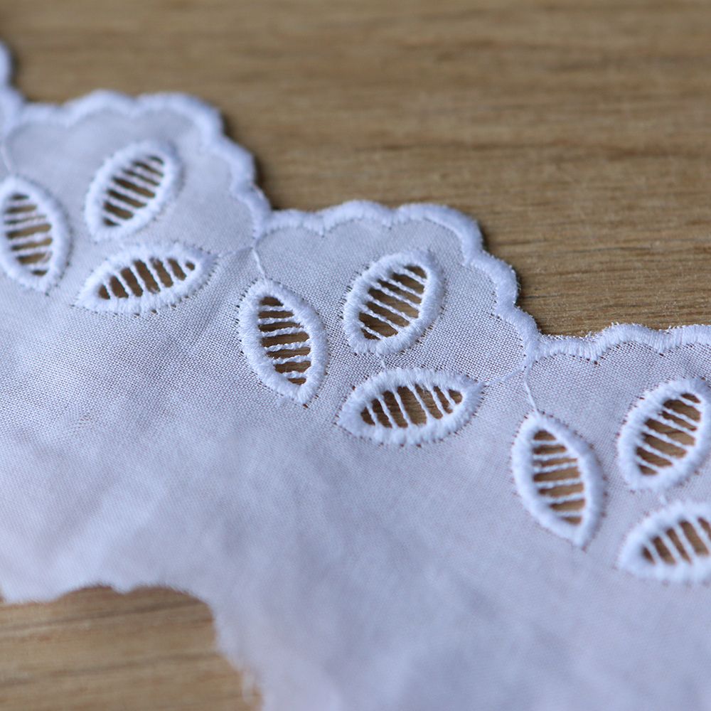 copy of Galon coton broderie anglaise brodé 25mm x 1m blanc