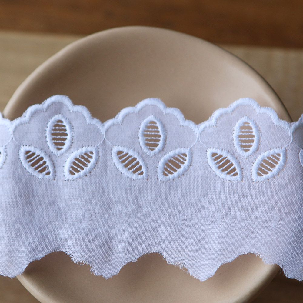 copy of Galon coton broderie anglaise brodé 25mm x 1m blanc