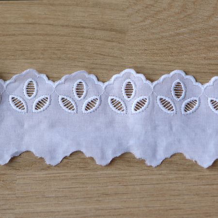 copy of Galon coton broderie anglaise brodé 25mm x 1m blanc copy of Galon coton broderie anglaise brodé 25mm x 1m blanc