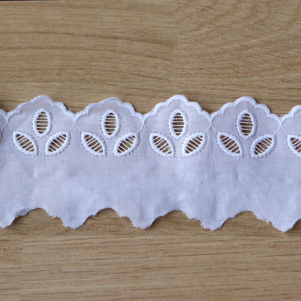 copy of Galon coton broderie anglaise brodé 25mm x 1m blanc