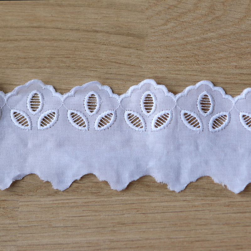 copy of Galon coton broderie anglaise brodé 25mm x 1m blanc