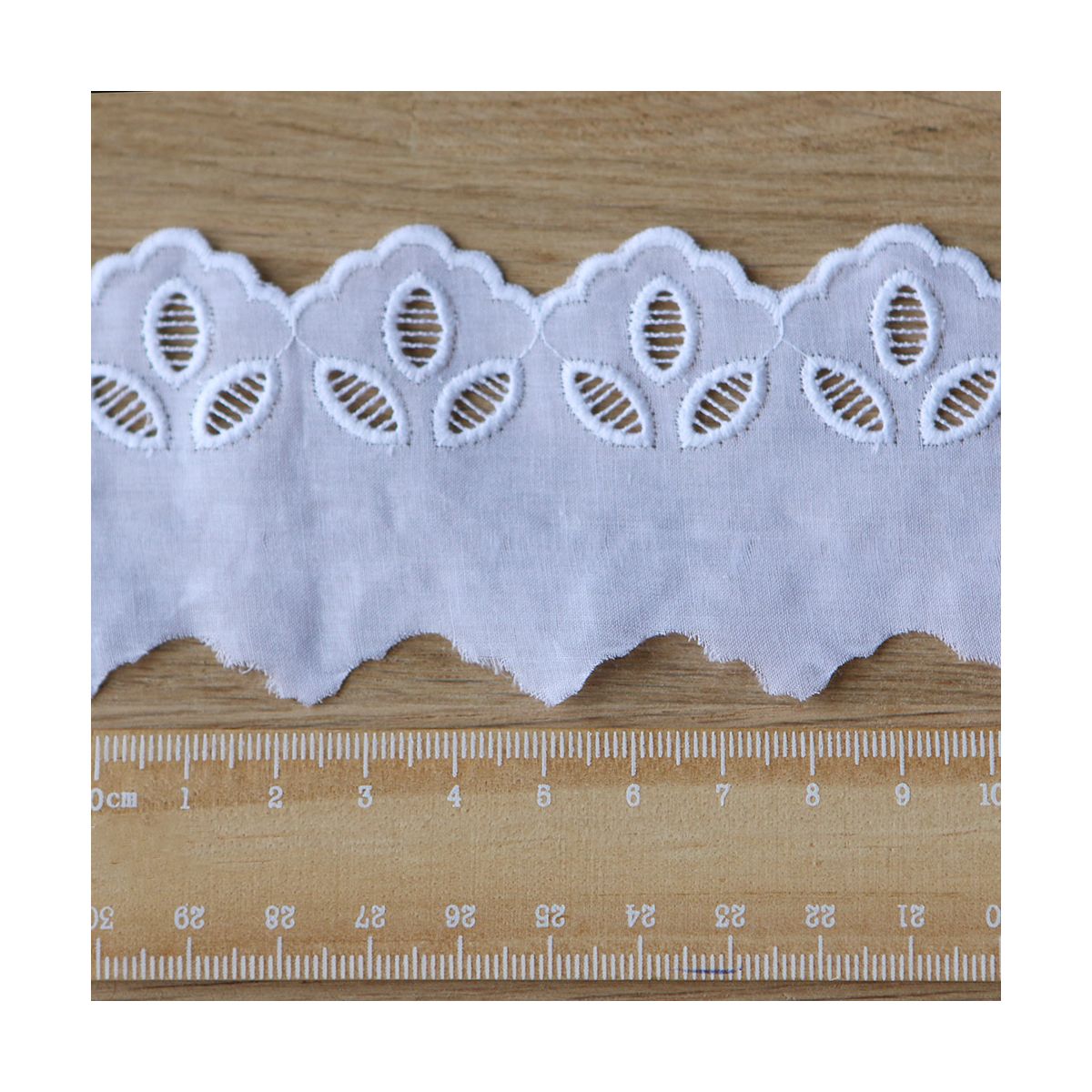 copy of Galon coton broderie anglaise brodé 25mm x 1m blanc copy of Galon coton broderie anglaise brodé 25mm x 1m blanc
