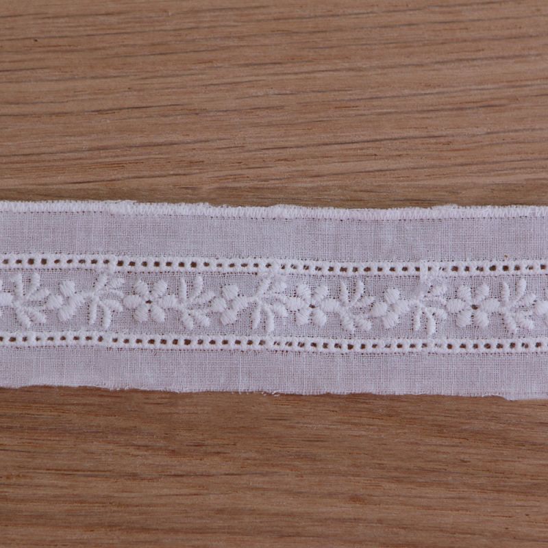 Galon coton broderie anglaise brodé 30mm x 1m blanc