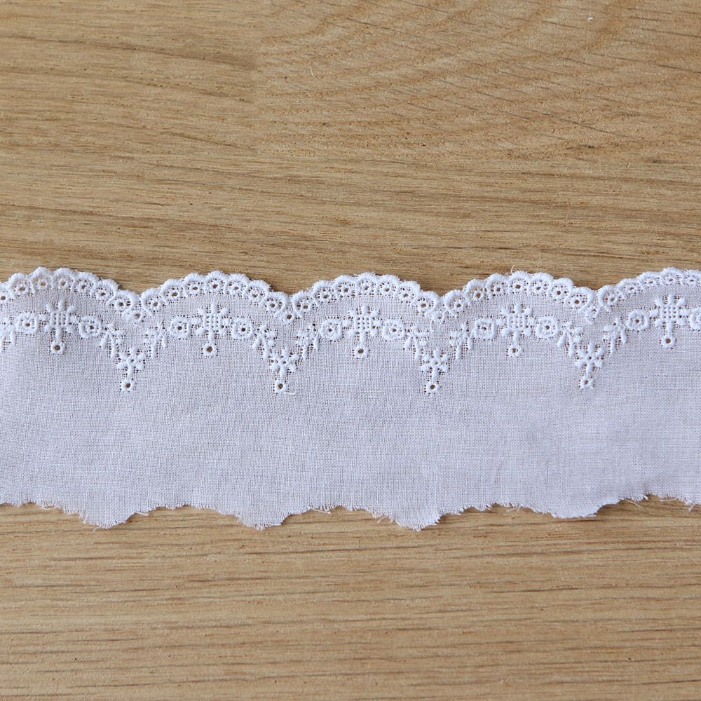 Galon coton broderie anglaise brodé 40mm x 1m blanc