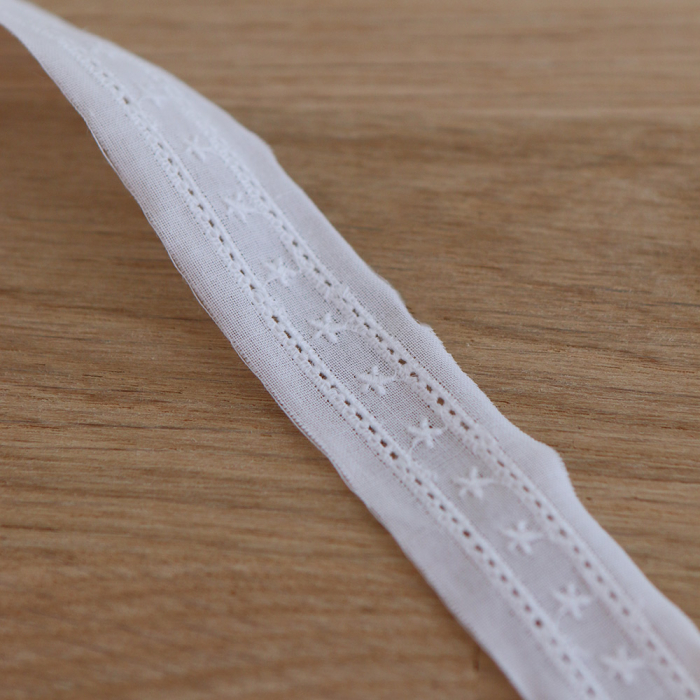 Galon coton broderie anglaise brodé 20mm x 1m blanc