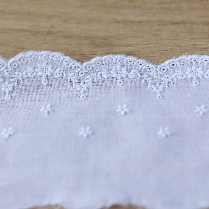 Galon coton broderie anglaise brodé 70mm x 1m blanc