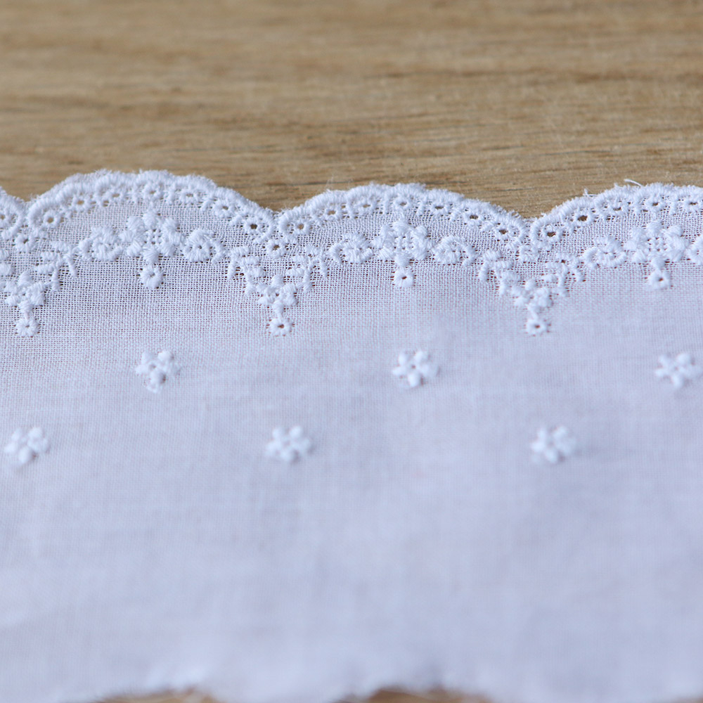 Galon coton broderie anglaise brodé 70mm x 1m blanc
