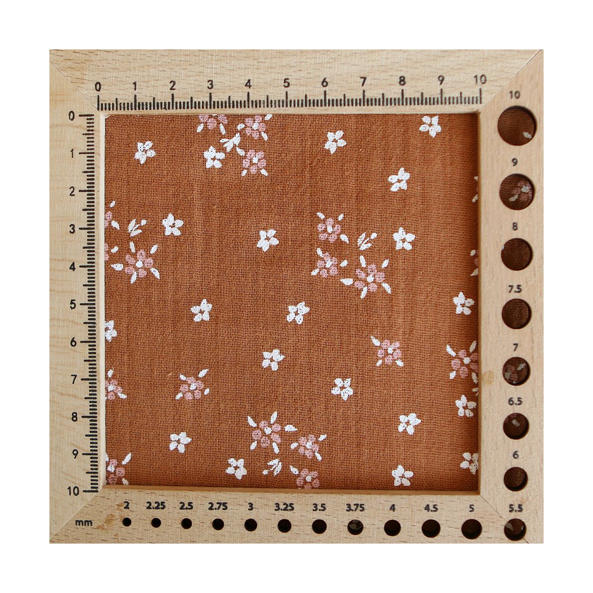 Lena - Double gaze de coton motif fleuri fond écureuil Lena - Double gaze de coton motif fleuri fond écureuil